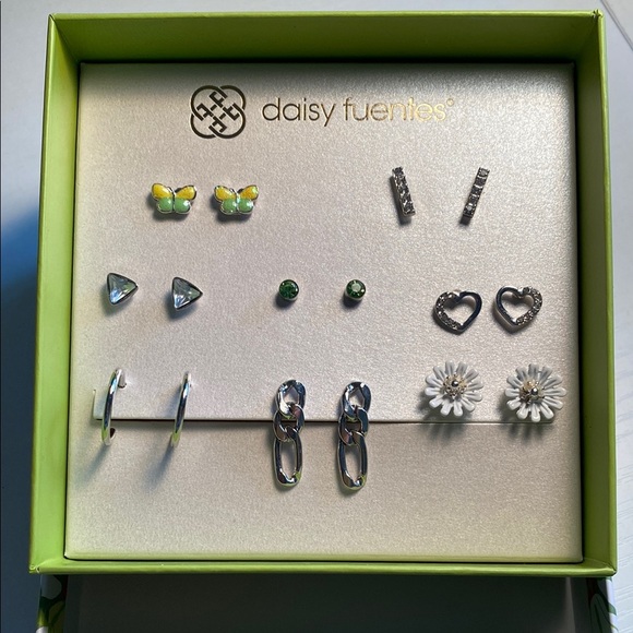 Daisy Fuentes Multicolor Jewelry Set FINAL PRICE - Picture 1 of 3